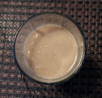 Yummy vegan cinnamon apple smoothie with applesauce!