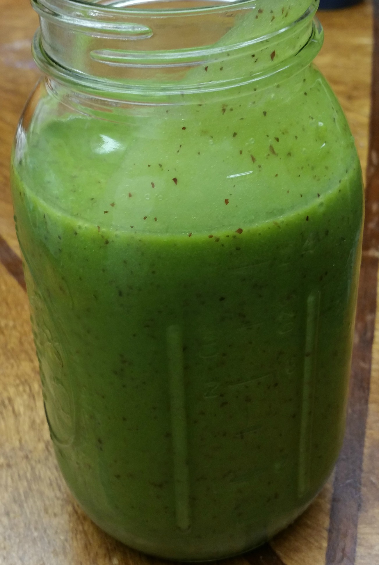 Delicious grape smoothie recipe - green smoothie with spinach